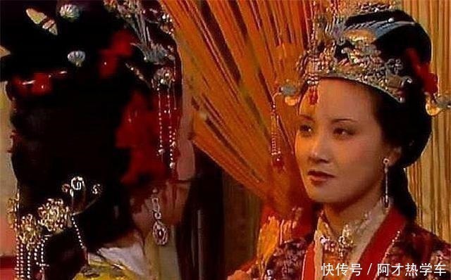 贾府|红楼梦贾琏一番话透出惊人信息,元春早在此时就已上了死亡名单