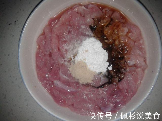 炒肉时,千万不要傻加淀粉,学会这3点,肉片香嫩美味