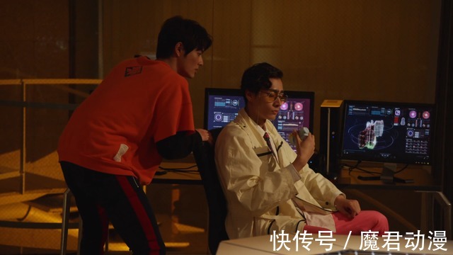 revice|假面骑士Revice:无敌大佬成滑板高手,恶魔维斯是最佳产品代言人