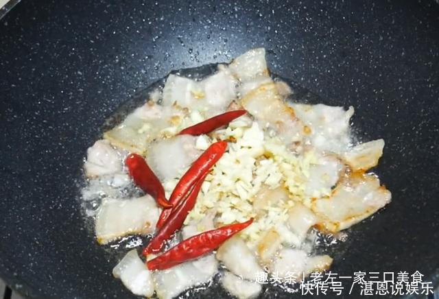 粉条|大厨教你白菜炖粉条最好吃的做法,吃起来热气腾腾,越吃越过瘾