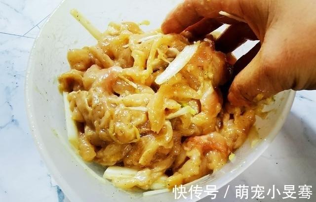 关晓彤晒出减肥食谱,全是妈妈亲自搭配,难怪个高还那么瘦,服气