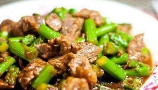 自己做的菜肴，比外边买的强多了，营养美味，饭桌上家人直夸赞！