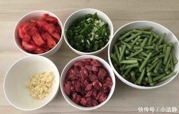 焖面|我家面条不煮不炒,10分钟出锅,挑食闺女连吃一周都不腻!