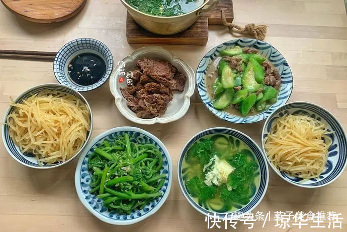瘦肉汤|广东一家三口一周晚餐,走红朋友圈,网友:一个月伙食费够吗?