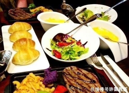 为啥去西餐厅,服务员先上一份免费的面包?知道真相后你还吃吗?