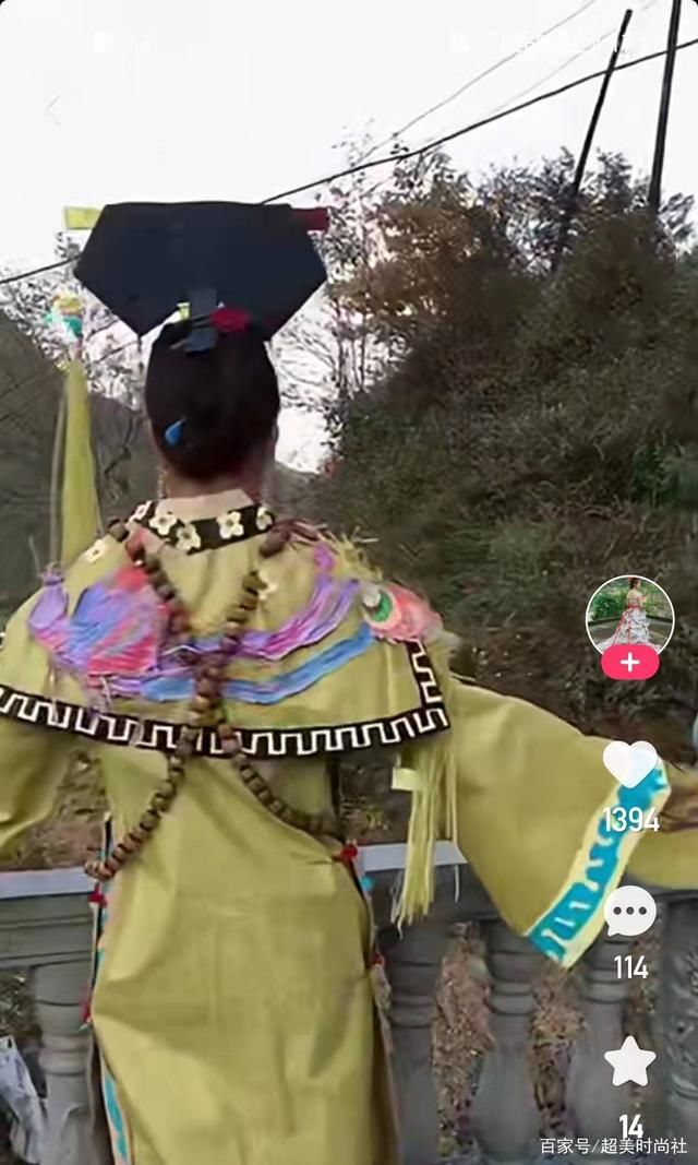 民族服饰@甘肃姑娘创新改造服装引关注，上演农村时装秀，环保创意获赞