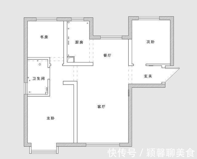 小空间|76平米三房两厅美式装修，灰色墙面搭配金色边条，小空间的轻奢味