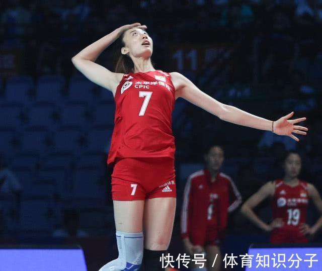女排|1米95和1米98组合拦网发威!轰下98分火力强,女排新双塔横空出世