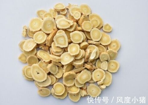 枸杞|老中医黄芪和“它”天生一对,连喝3天肾补满,肝病湿气全喝跑