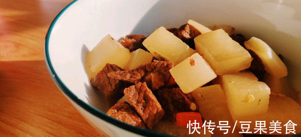 这道萝卜炖牛腩，超级简单，绝对下饭