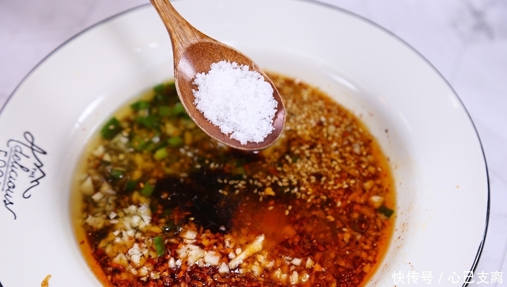 酱油|做凉菜只知道放酱油?这道万能凉拌汁,让你每一道凉菜都拿得出手