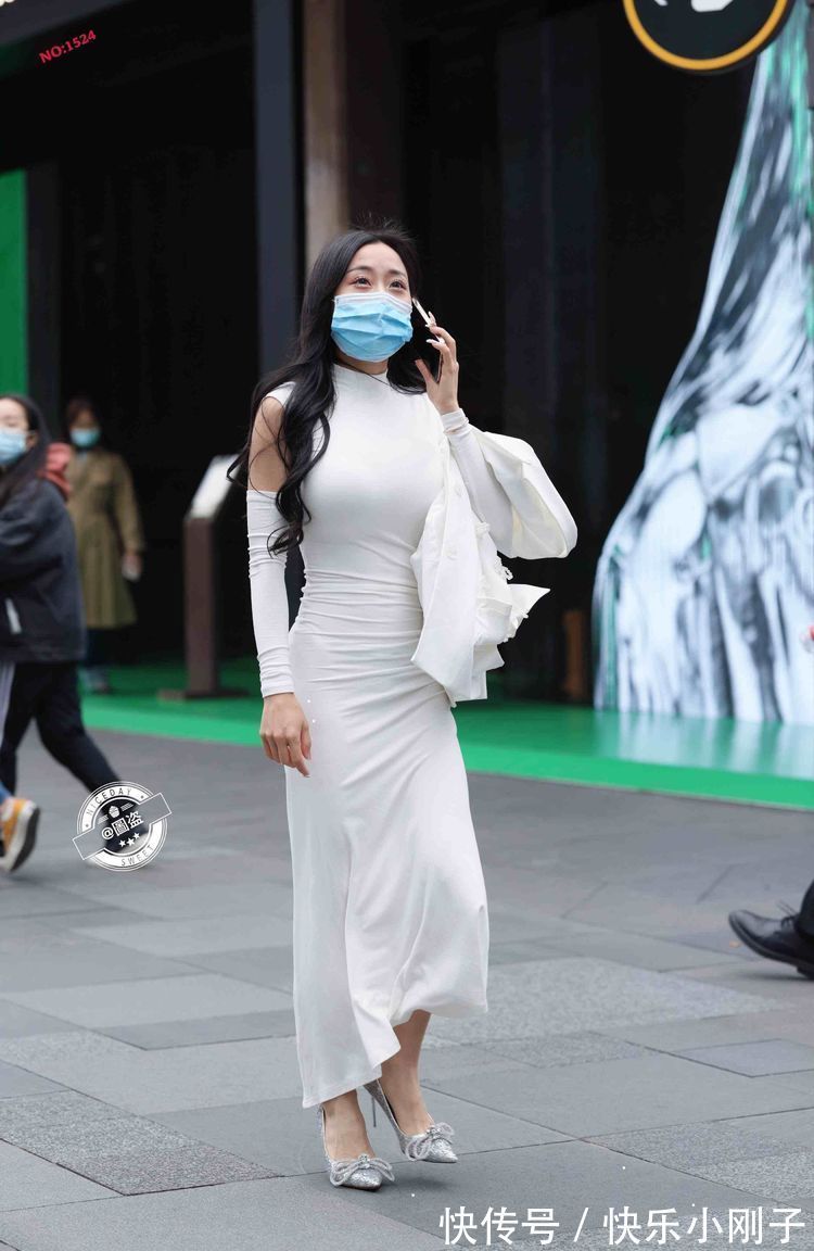 连衣裙 时尚靓丽的连衣裙装扮尽显个性独特,简约也是一种美,简单大方