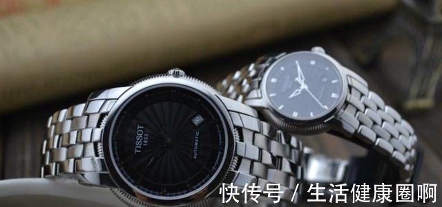 石英表 阿玛尼手表是机械表还是石英表!