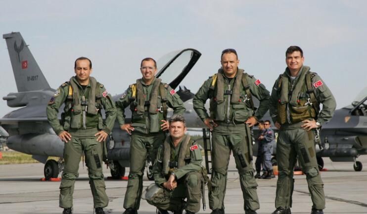 转手|美国终于忍不住，对土耳其下了手！将其订购的F-35战斗机，转手卖给希腊