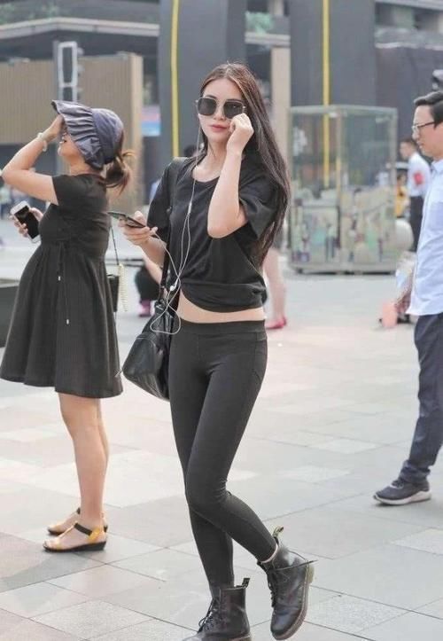 打底裤 女神穿搭:清秀端庄的紧身打底裤美女,天生丽质,格外讨人喜爱