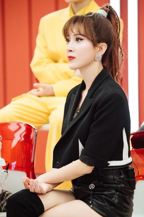 金巧巧遭淘汰自侃翻红失败，后悔来节目，录300小时镜头仅几分钟