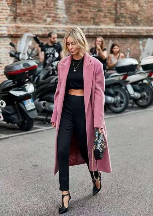 不论穿羽绒服还是大衣,一定要牢记“上下法则”,时髦显高级