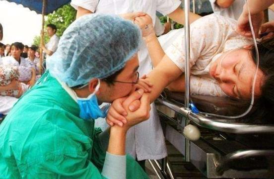 父母|“柳”姓爸爸给娃取名太绝了,老师看后尴尬不已直言:叫不出口