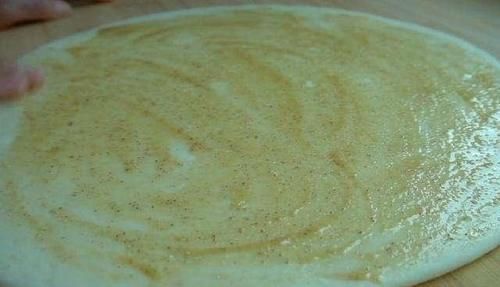 想吃烧饼自己做,省钱又好吃,成本不到一块钱,酥香层次多