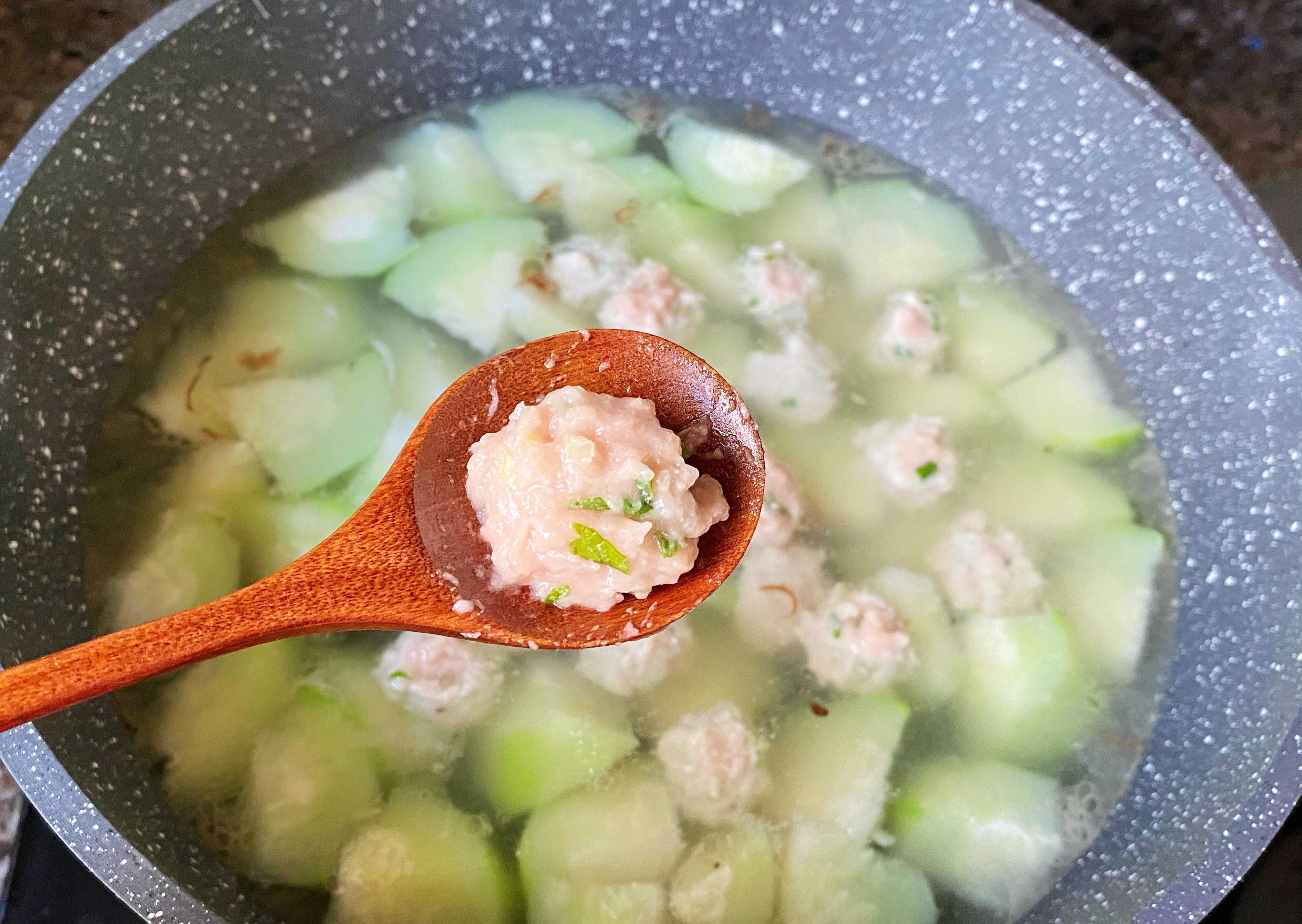 丸子|“秋后一碗汤，赛过喝参汤”，分享一道美味汤，营养开胃去秋燥