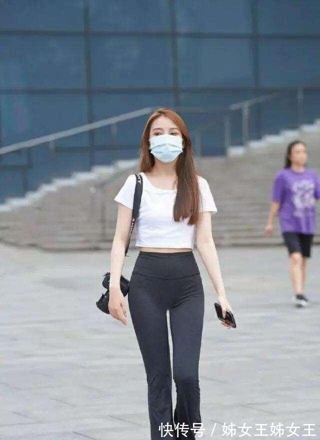 穿搭 展现个性的打底裤穿搭青春感十足,塑造长腿美女的风范,清新特别!