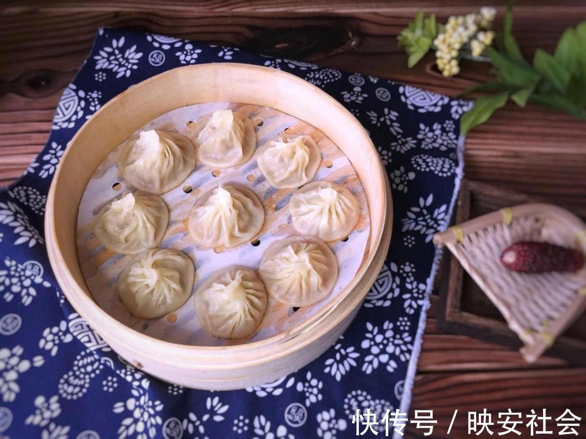灌汤小笼包|会流汤的灌汤小笼包，皮薄多汁味道棒，很简单一看就会