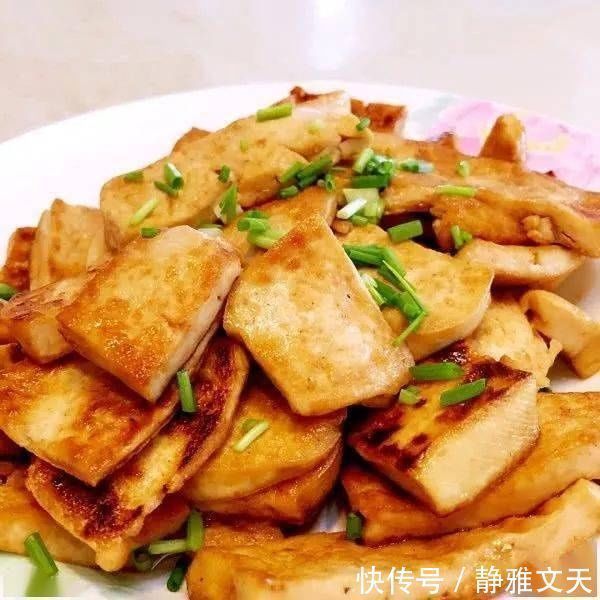 豆腐|煎豆腐时，不要直接放油煎，巧用这一妙招，豆腐才外酥里嫩不油腻