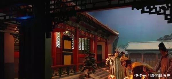 明孝宗弹个琴都躲起来,不是胆小怕事,人要懂得尊重的道理!