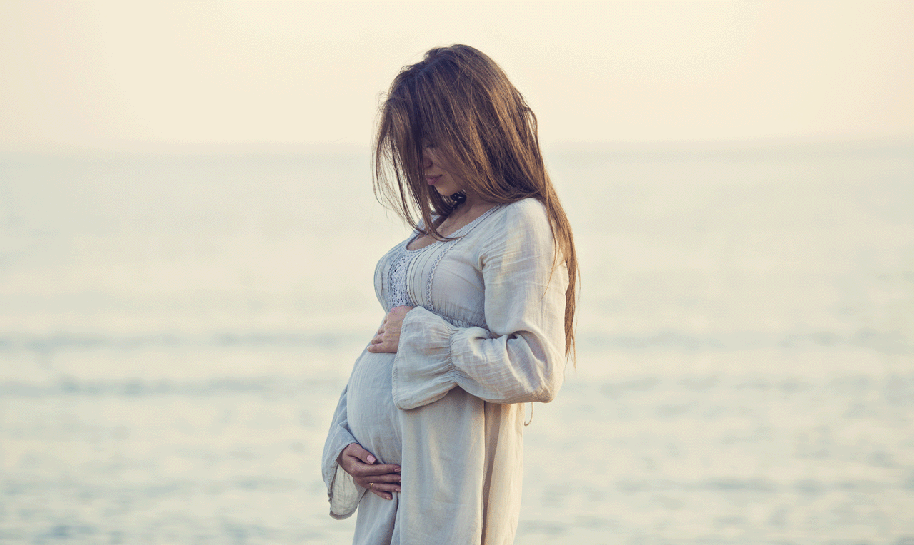 一件小事|90后孕妈在朋友圈分享“孕装照”,却被全家亲戚斥责:不知检点