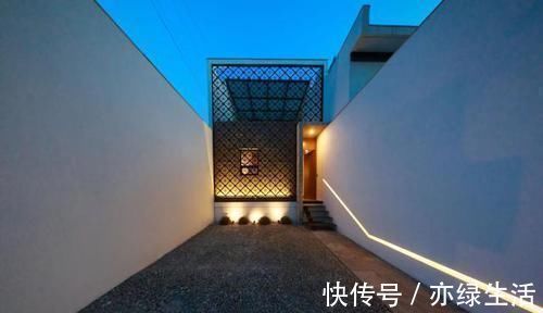 豪车|老房扒掉盖栋别墅，115平带车库放豪车，花300万村里人都说出息了