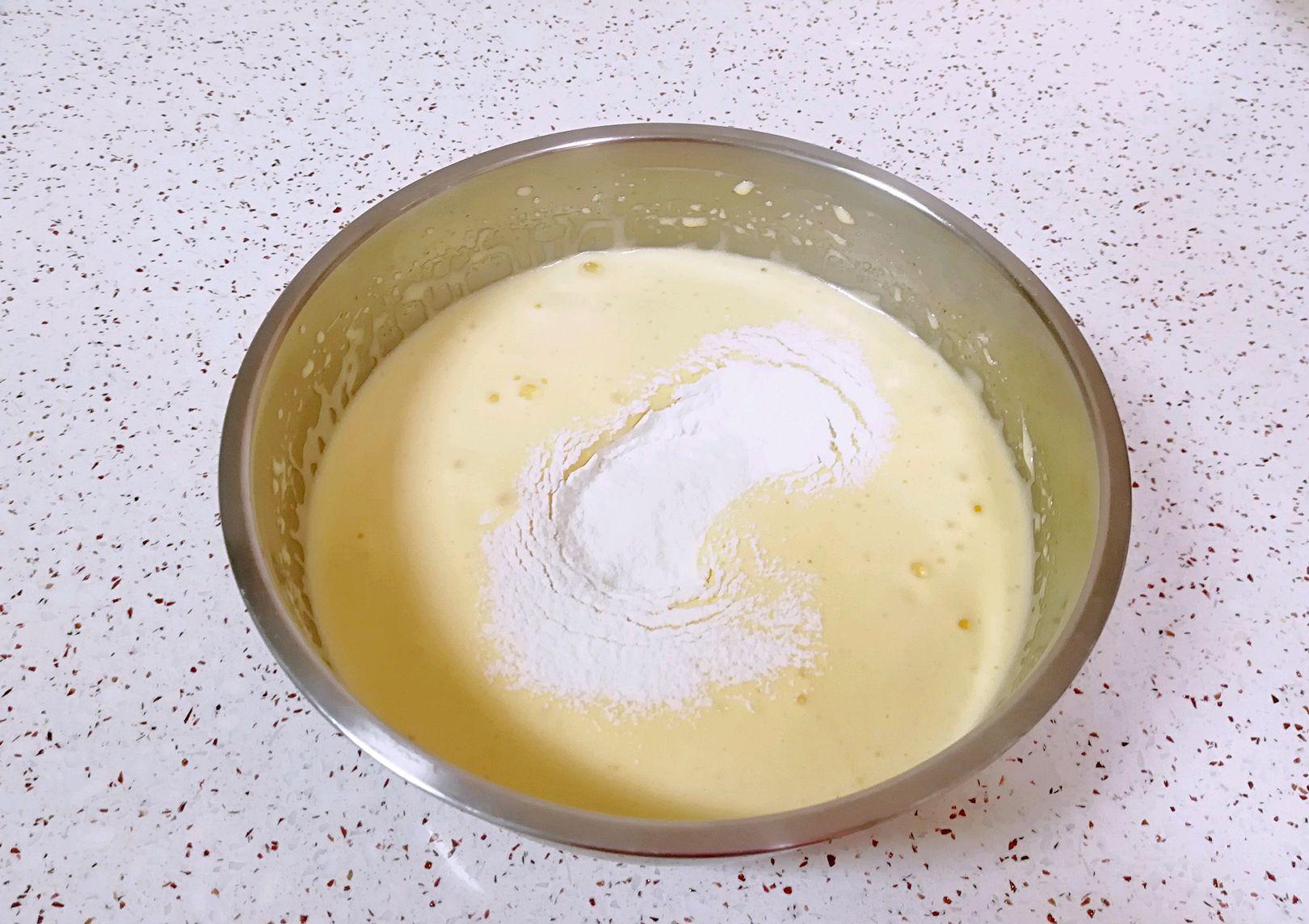 自己在家做蜂蜜凹蛋糕,入口香甜酥软,怎么吃都不腻