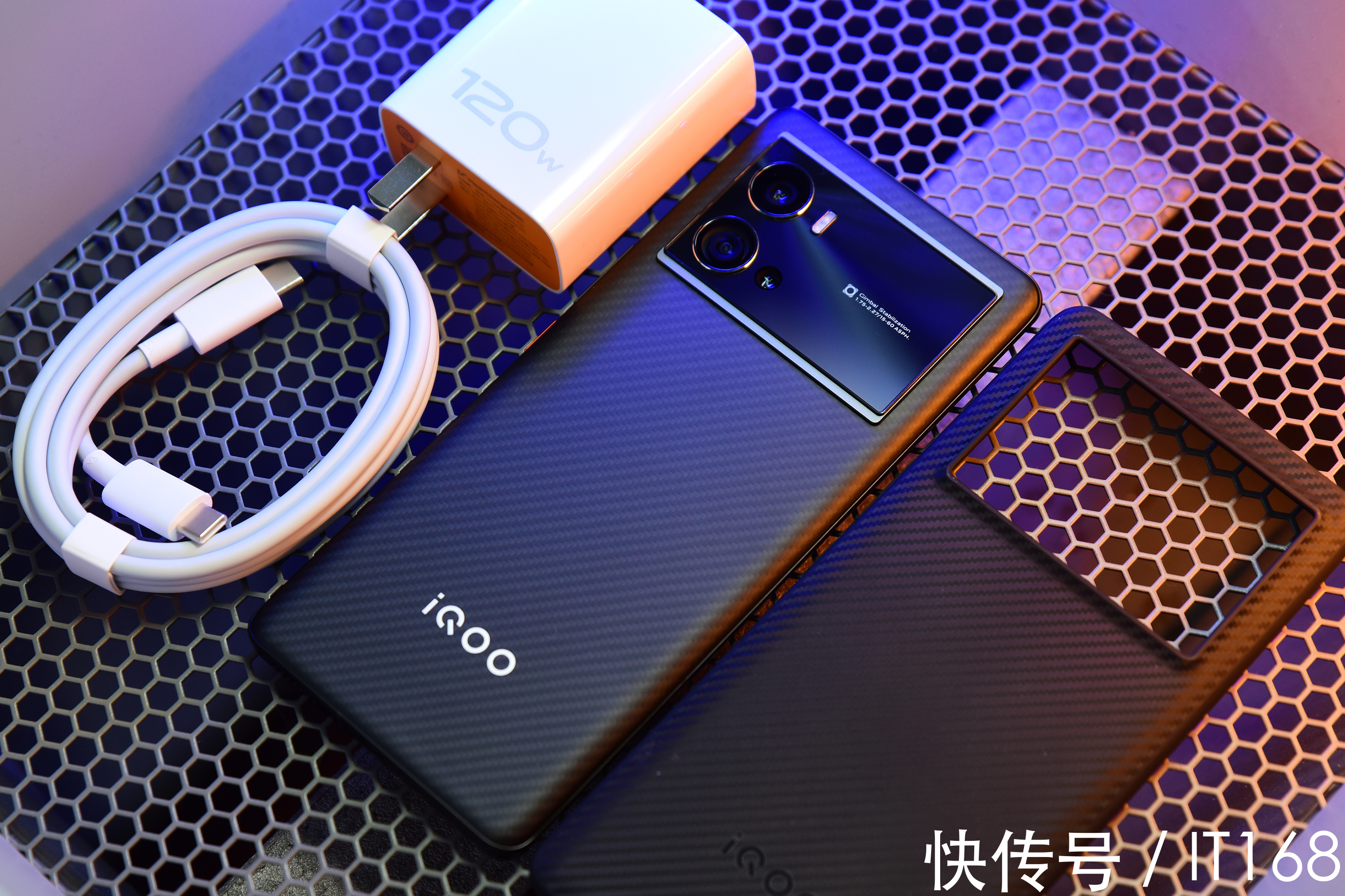 材质|iQOO 9 Pro赛道版开箱上手体验!