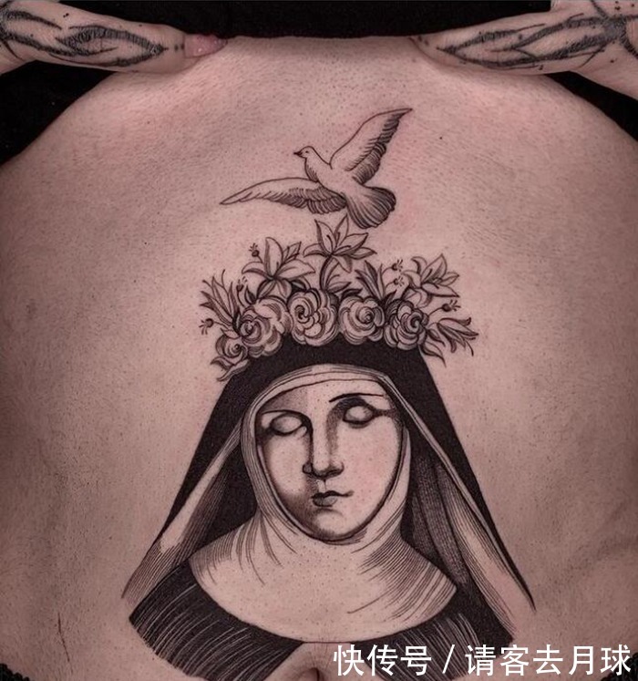 线条|每一根线条它们都在认真的表达自己 好看的线条结构纹身(一)