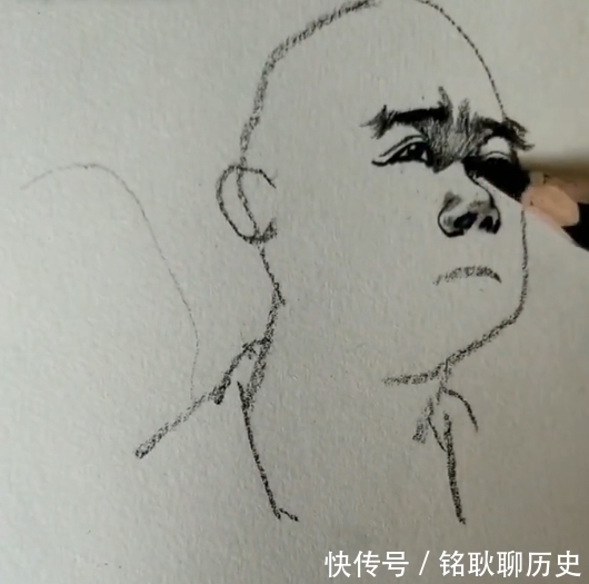 速写&美术生速写人物,看到线稿:改行放牛吧,成画后:大佬,失礼了