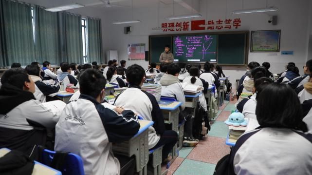 加油吧，少年！直击西湖各中小学开学日