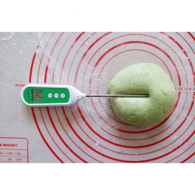 配着这盘菠菜小餐包，米饭可以吃三大碗