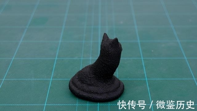 还原|全球的猫都想屏蔽这个日本人,他到底做了多少沙雕手办?