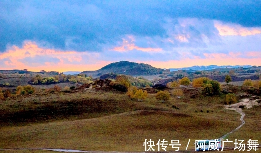 日落|中秋节在乌兰布统敖包吐后山，拍摄骆驼冲沙，遇见美丽的晚霞