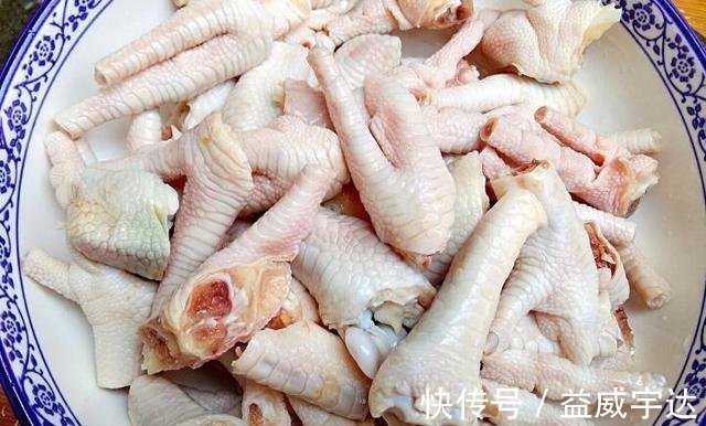 开胃|鸡爪这样秘制最好吃，不腌不炒也不炸，香辣开胃又下饭，超简单