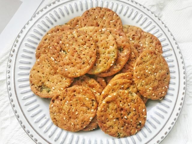 配方|免打发!无糖蔬菜苏打饼干,低脂低热量,配方详细步骤简单