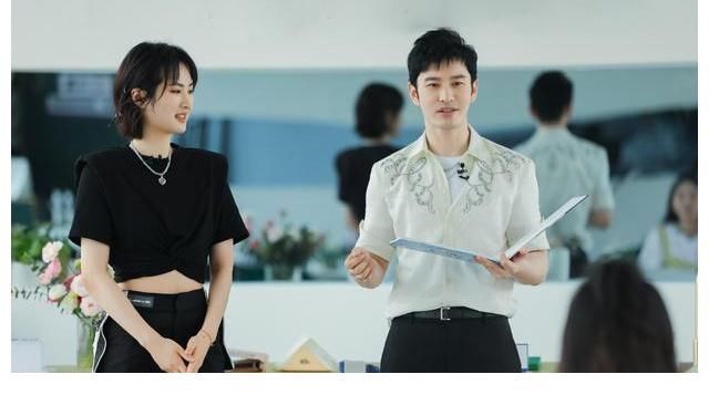 合伙人|《中餐厅5》本以为邀请龚俊是为了“热度”，不料发觉一个新技能