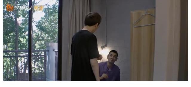 飛云之下|《披荊斬棘》二公表演，林志炫跌落舞臺，落淚道歉，引起全網(wǎng)共鳴