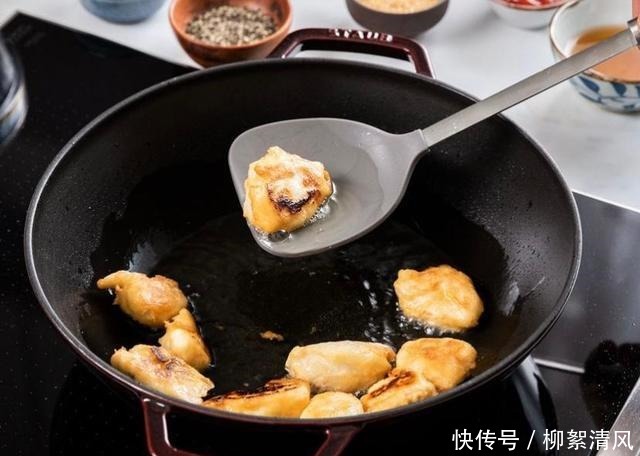 童年|童年回忆和妈妈做的味道一样菠萝咕噜肉