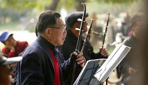 老年斑|50岁后会长老年斑,为何有些人都70多了却没长?本文给出防斑建议