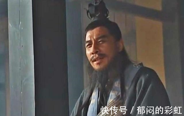 托塔天王$晁盖为何会死?你看晁盖出征前,宋江收服了哪三位好汉,绰号是啥