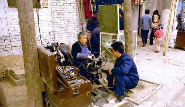 冰棍|老照片：记忆中的80年代，路边的小吃摊很干净，冰棍很便宜