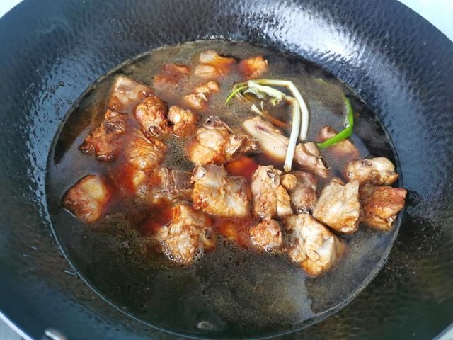 排骨|学会懒人焖饭太方便，饭菜一锅出，省时省事，零厨艺也能轻松搞定