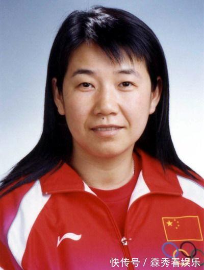 被邓亚萍打压得最惨的球员退役后活在