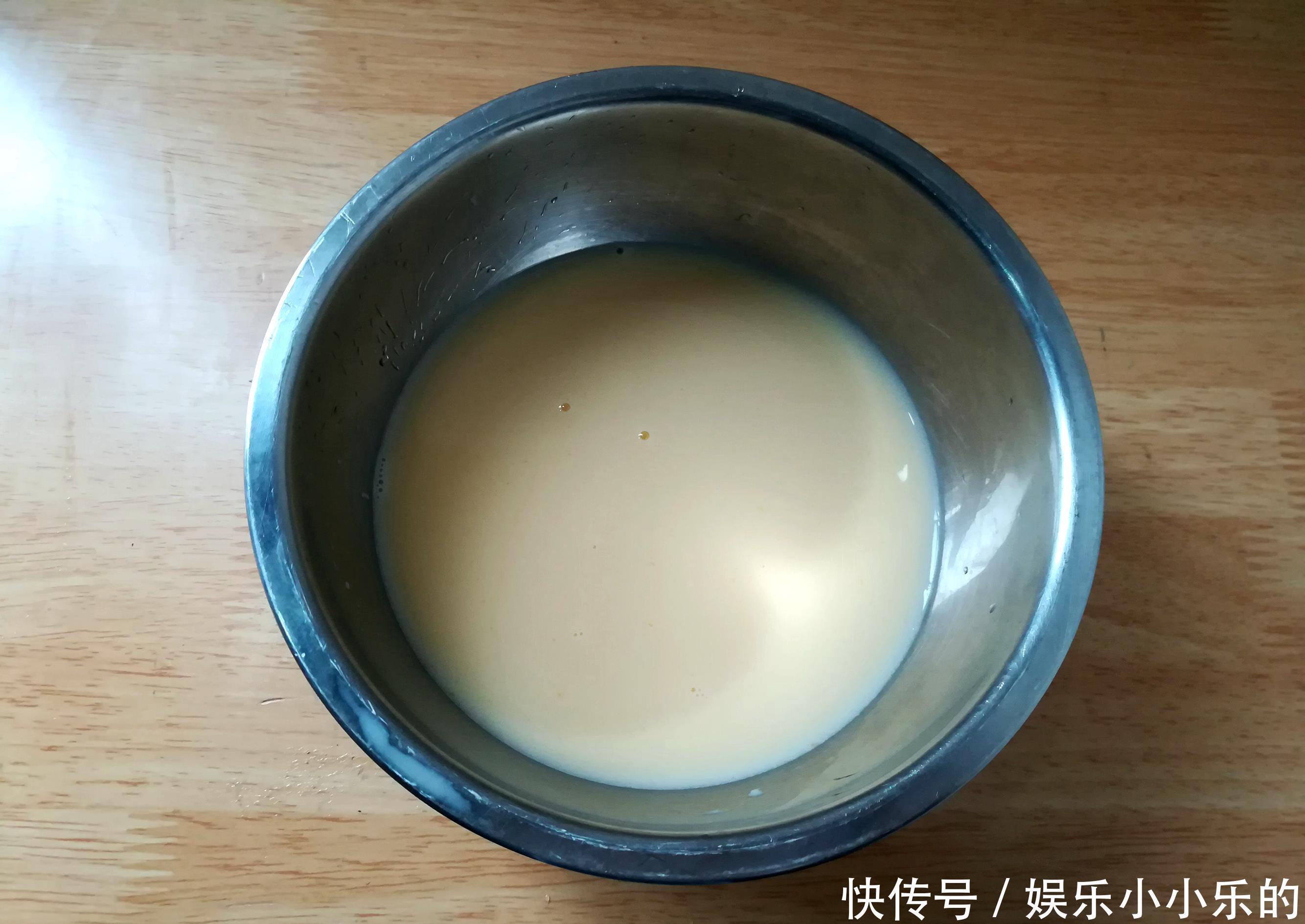 烤蛋挞,加淡奶油不如加它,好吃又实惠,一出炉孩子连吃5个