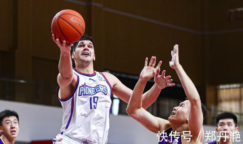 教练组|马布里认清形势!北控弃用两大混子内线,教练组全力支持调整阵容